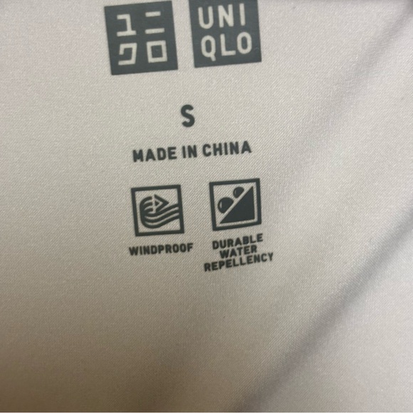 Uniqlo Windproof and Water Repellent Heavy Puffer Jacket Size Small Winter - Picture 3 of 8